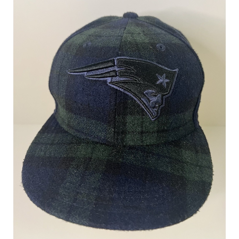 New Era Black Label New England Patriots Plaid Flannel Wool Blend Strapback Hat